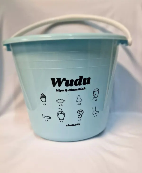 SEAU DE WUDU  BLEU