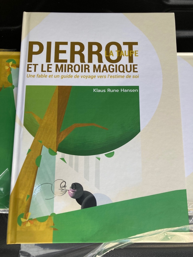Pierrot la Taupe et le Miroir Magique