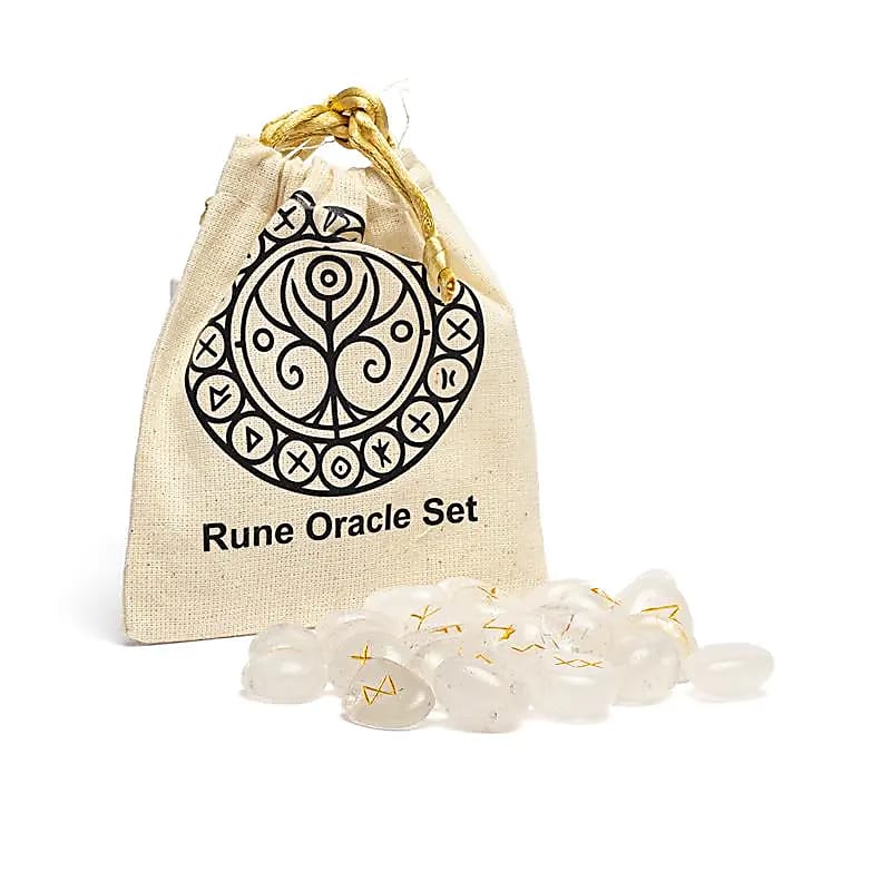Coffret oracle runique en cristal de roche dans sachet en coton -- 12x10 cm