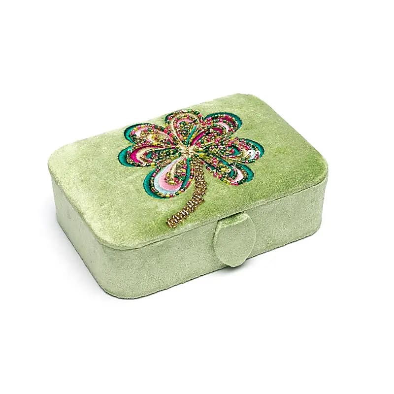 Coffret à bijoux / tarot velours vert avec trèfle à quatre feuilles -- 11x15,5x5 cm