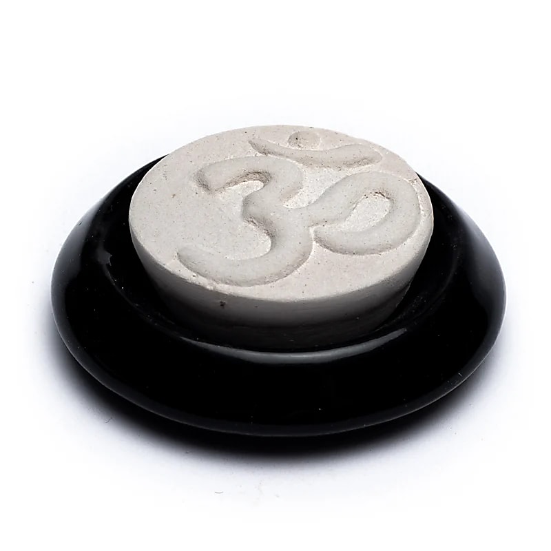 Diffuseur en pierre aromatique Om noire -- 7.5cm