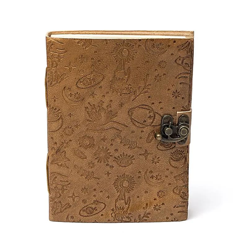 Carnet symboles mystiques avec couverture en similicuir -- 250 g; 18x13 cm