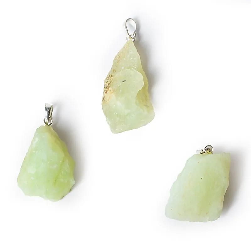 Pendentif pierre précieuse nouveau jade brute -- ±3.5 cm