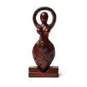 Statue de déesse brun clair